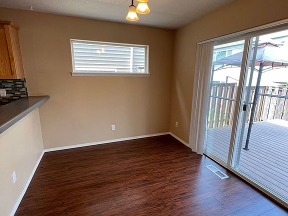 4th image of 16895 NW Oak Creek Dr