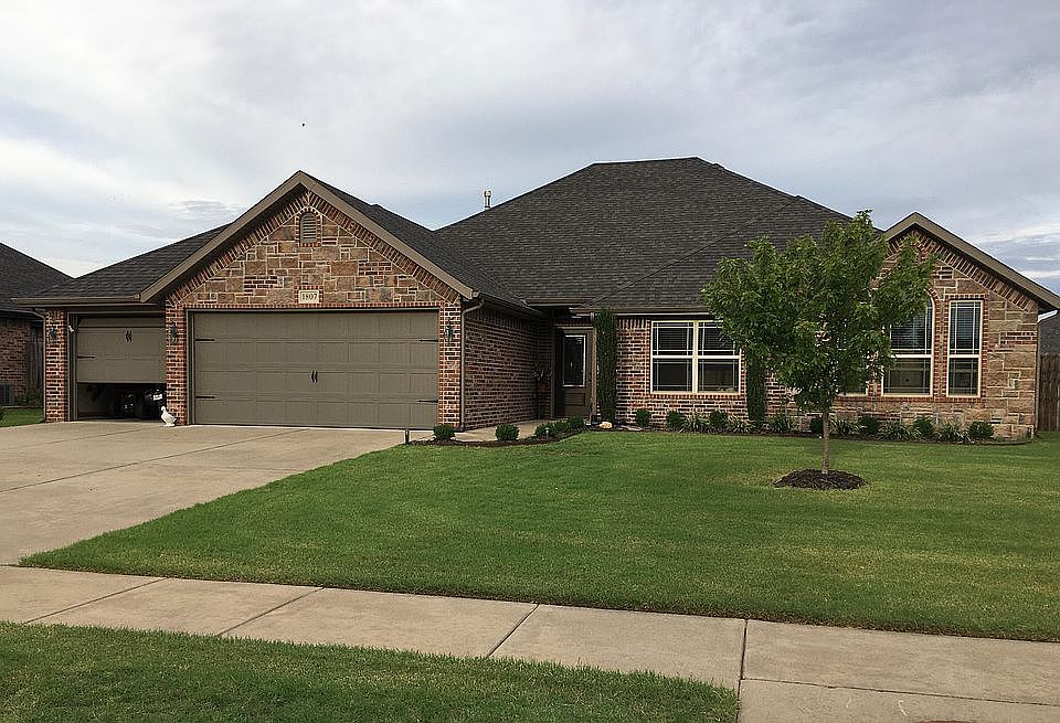 1st image of 1807 SW Cypress St