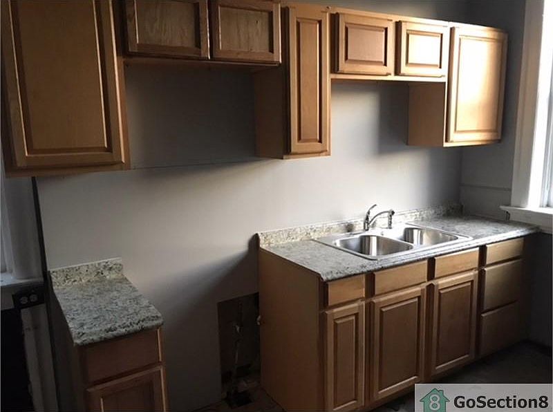 1st image of 4036 Lexington Ave