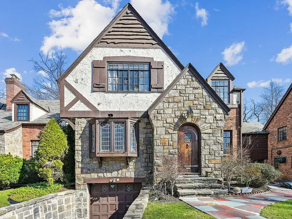 181-34 Midland Pkwy, Jamaica, NY 11432