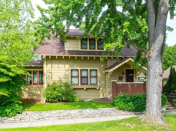 821 S Pierce Ave, Appleton, WI 54914