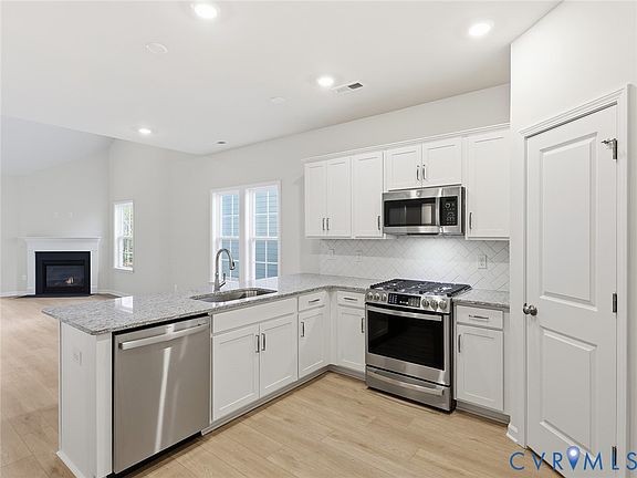 3rd image of 6449 Lila Crest Ln