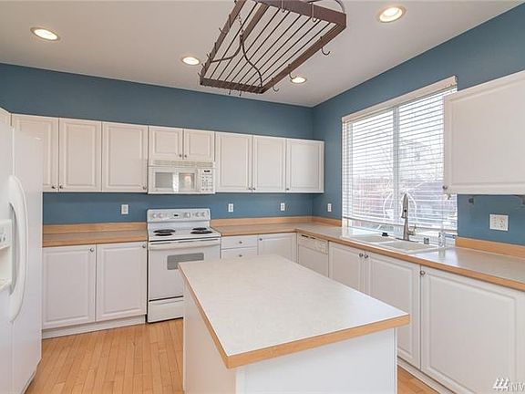 5th image of 6109 Victoria Ct SE
