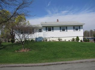 111 Vincent Dr, Middletown, NY 10940