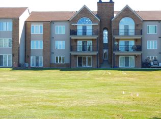 3436 Adams Shore Dr, Waterford, MI
