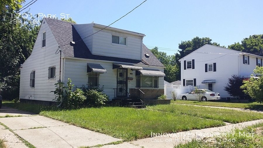 1st image of 1701 Park St