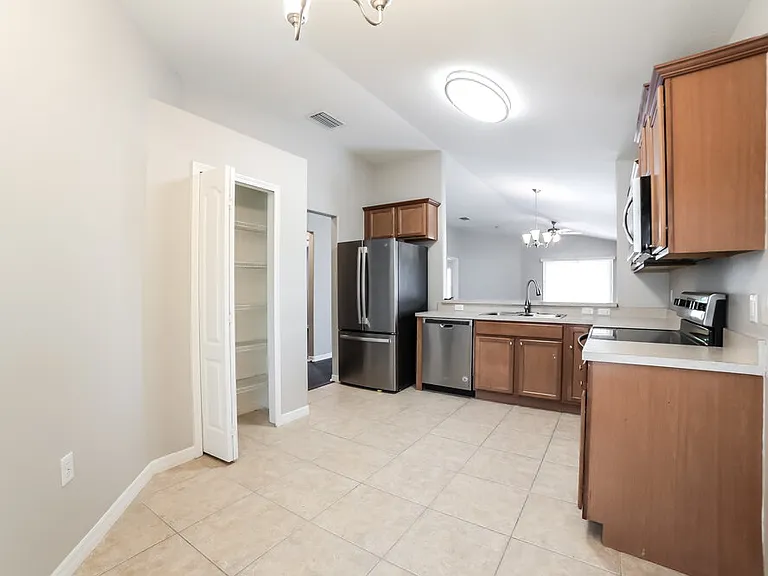7329 Lumber Port Dr — Photo 8