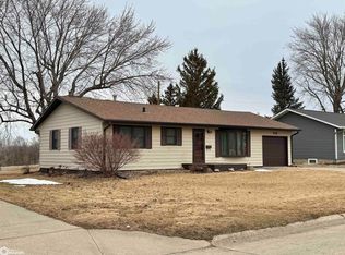 916 W 21st St, Carroll, IA 51401