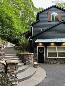 392 Far Sawrey, Boone, NC, 28607