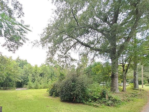 3rd image of 168 Peach St