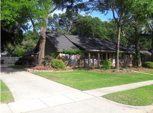 2105 Belmont Ct, Mobile, AL 36695