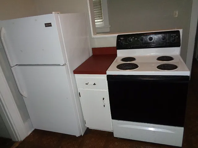 2131 Iuka Ave — Photo 5