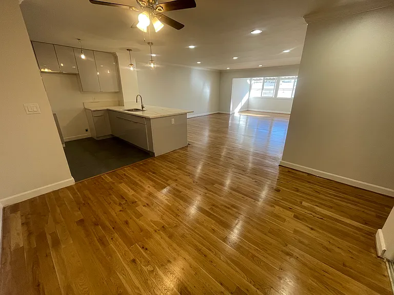 833 S Bedford St #202 — Photo 23
