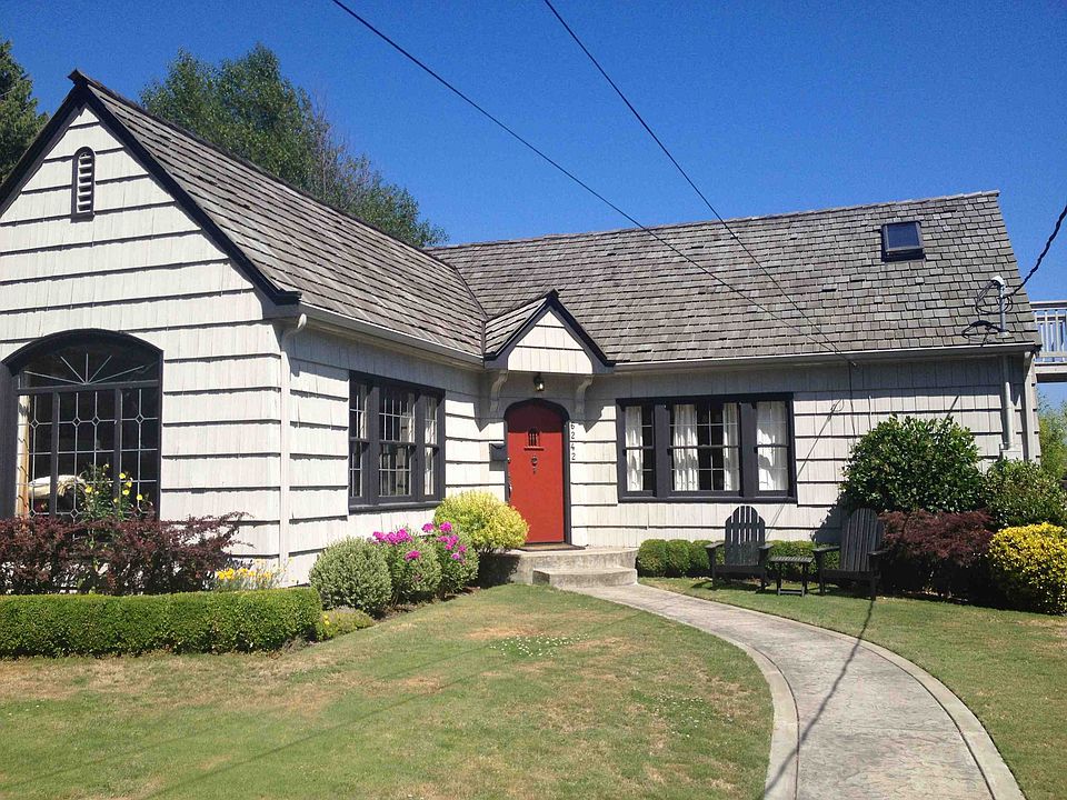 2nd image of 6242 36th Ave NE