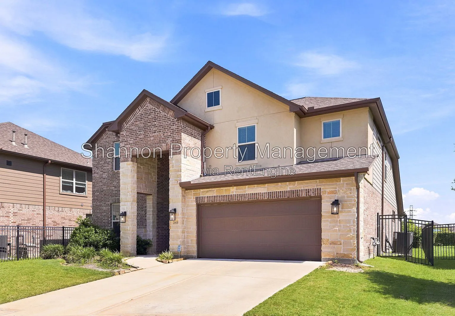 5 bed, 4.0 bath, 3200 sqft, $3,200 — Photo 3