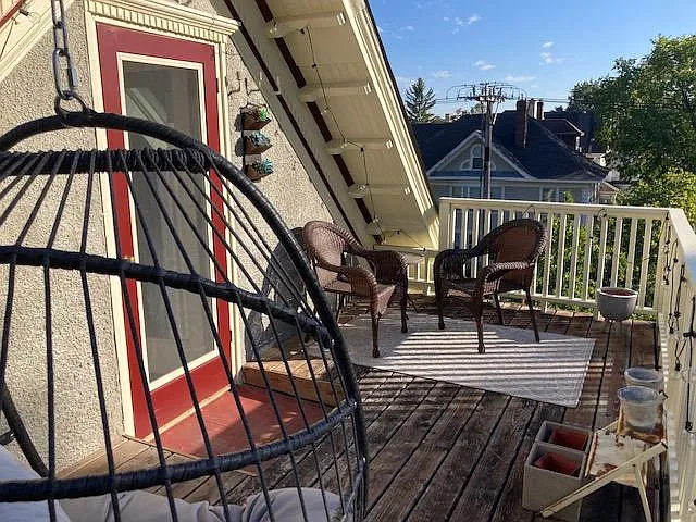 2450 Girard Ave S — Photo 1