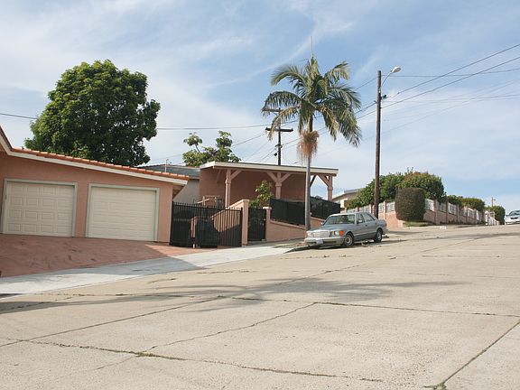 4th image of 2531 Balboa Vista Dr