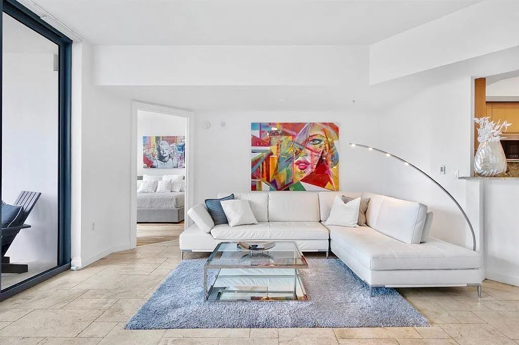Las Olas River House — Photo 3