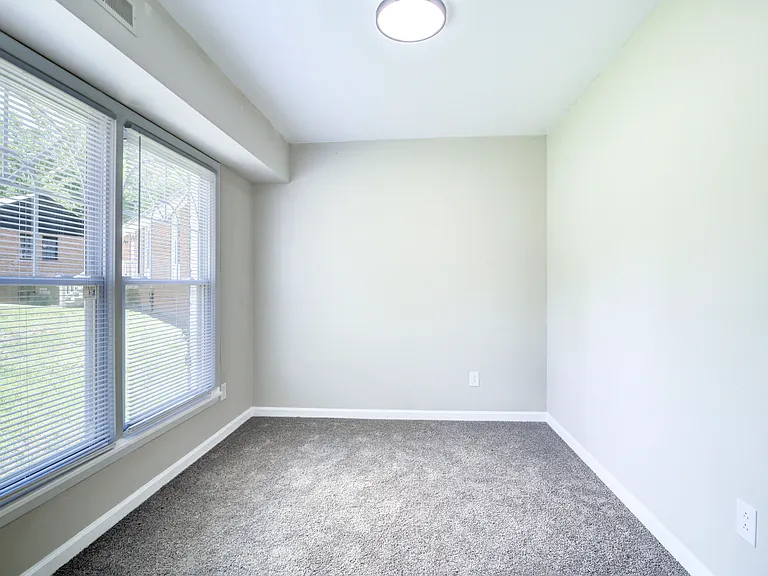 5900 Ferndale Pl — Photo 8