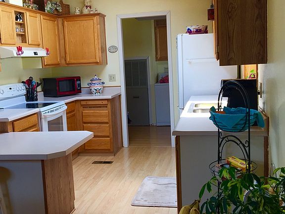 4th image of 5101 NE 121st Ave