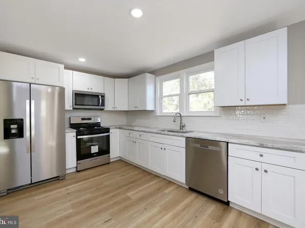 169 W Jefferson St, Paulsboro, NJ 08066