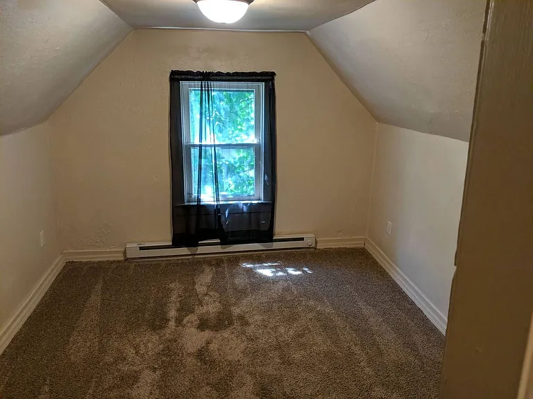 714 Jackson St — Photo 12