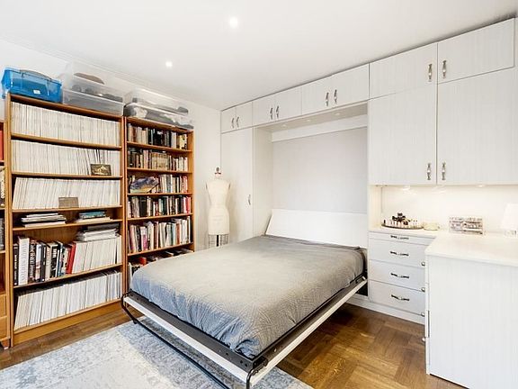 5th image of 255 W 23rd St APT 4FE