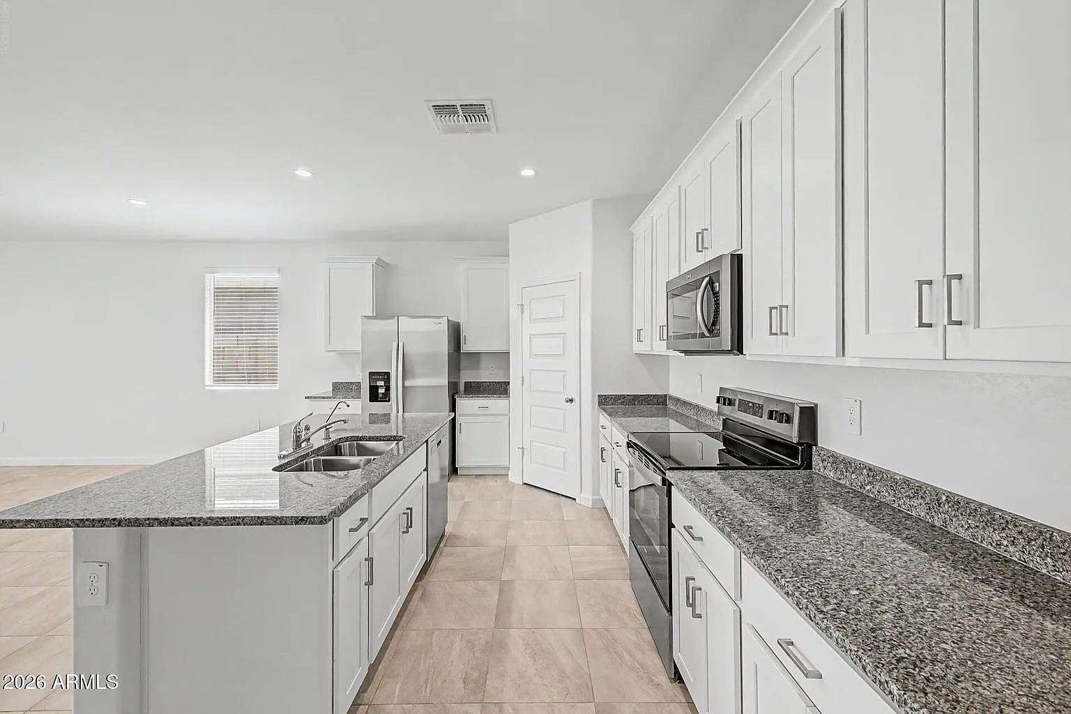 4 bed, 1787 sqft, $2,200 — Photo 3