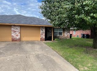 3128 Jerri Ln #B, Springdale, AR 72764