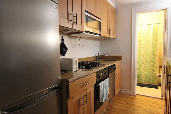 Rented by Halstead Real Estate | media 9