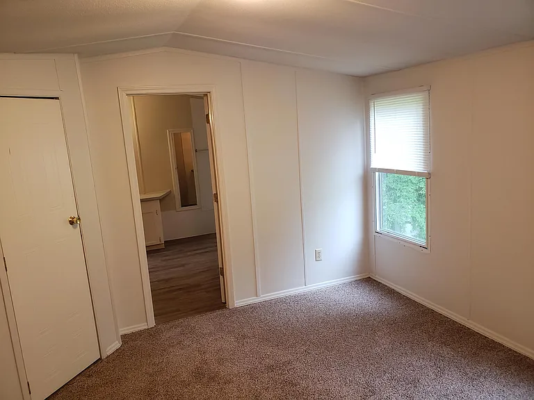 1st bedroom with walk in closet