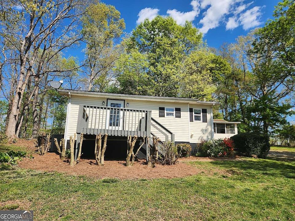 2nd image of 5525 Saddle Club Rd