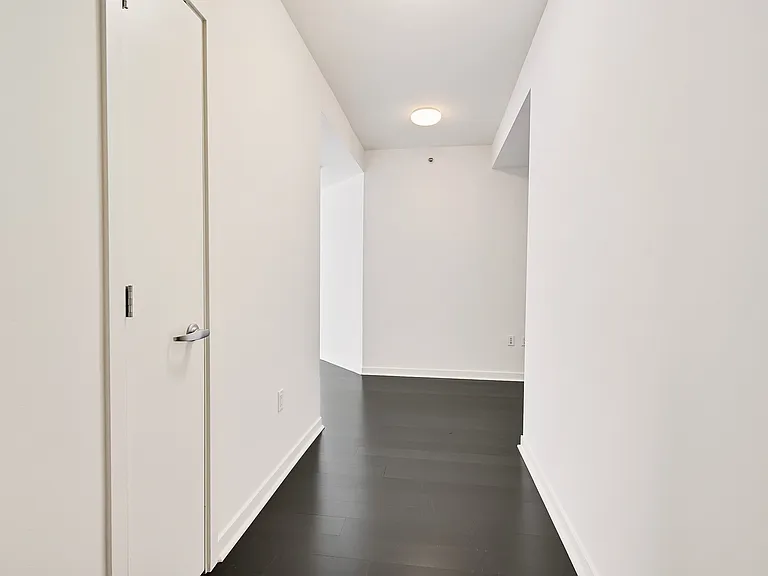 301 Main St #11B — Photo 2
