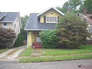 2nd image of 552 Parkview Ave