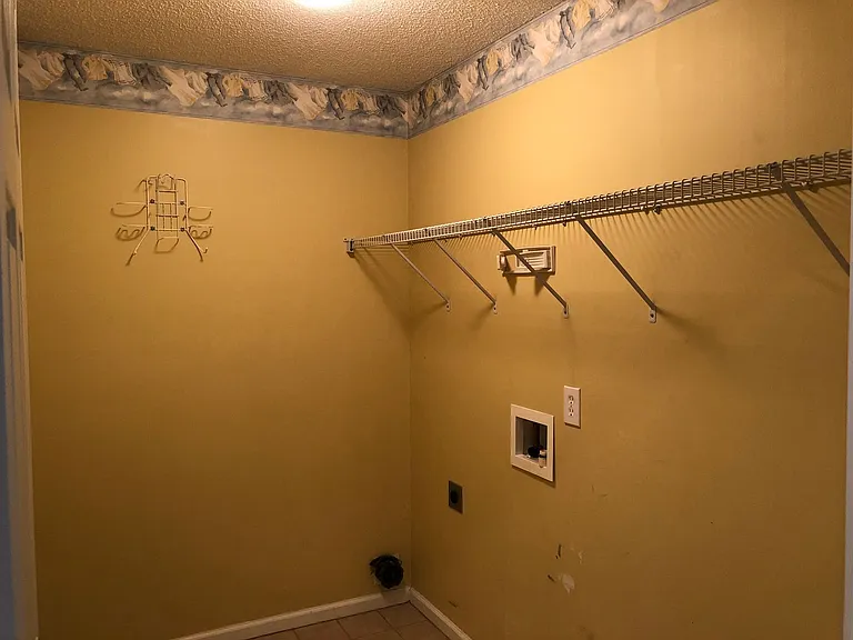 8727 Evangeline Dr — Photo 23