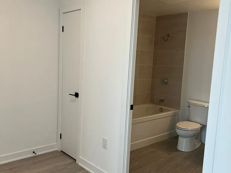 2782 Barton St E #702 — Photo 12