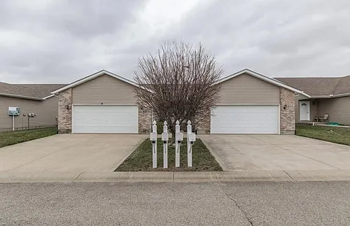 1434 W Daniel Dr Photo 1