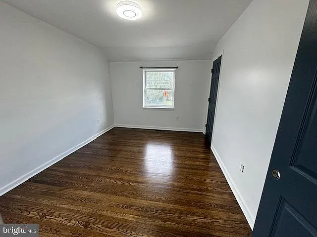 8 Cooper Ave — Photo 16