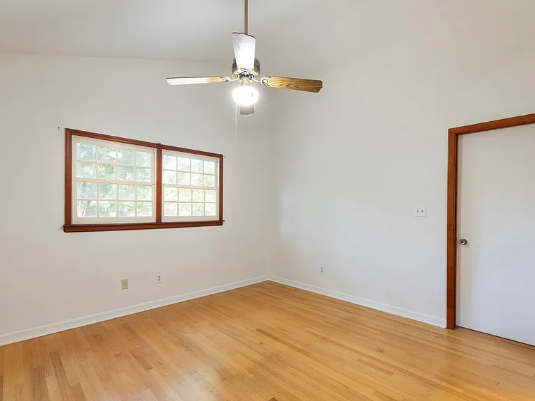 2131 Winter Park Rd — Photo 9