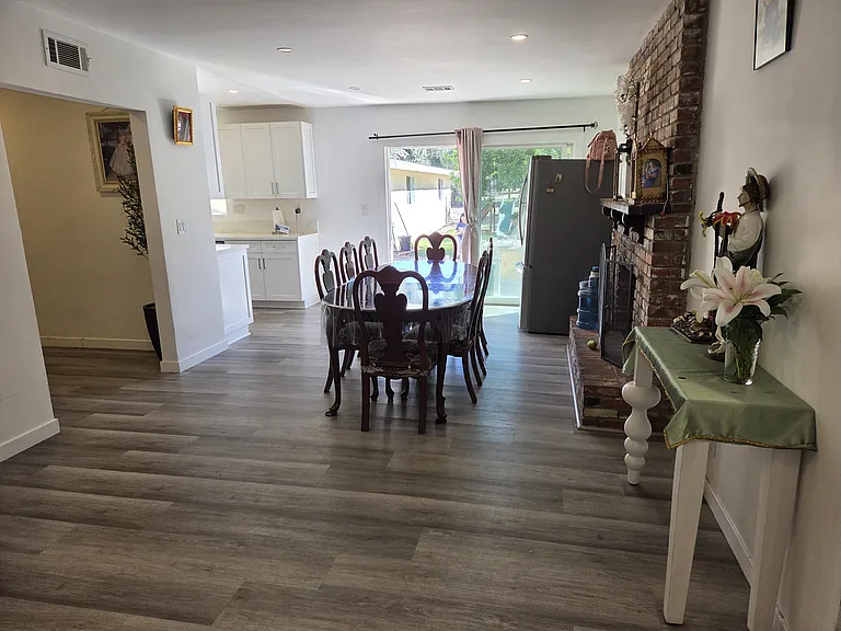 13166 Phillippi Ave — Photo 10