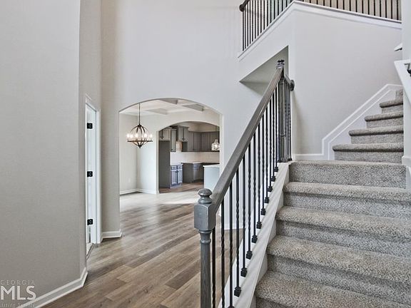 4th image of 228 Villa Grande Dr