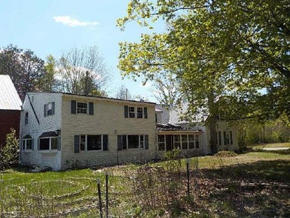 3rd image of 482 Ridge Rd
