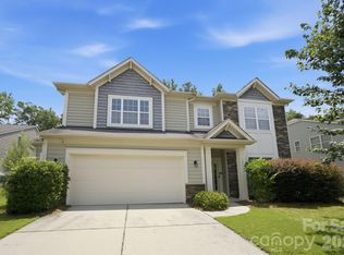 14711 Brannock Hills Dr, Charlotte, NC 28278