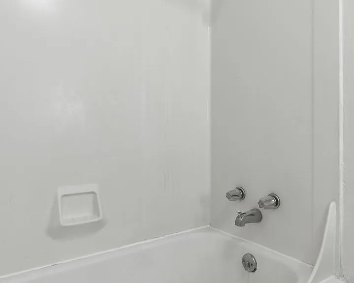 372 Aloha St — Photo 33