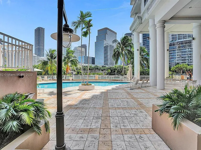 801 Brickell Key Blvd #1707 — Photo 37