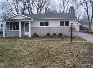 1045 Summer St, Algonac, MI 48001