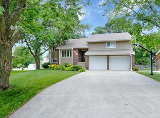 2105 Farmingdale Ct, Manhattan, KS 66503