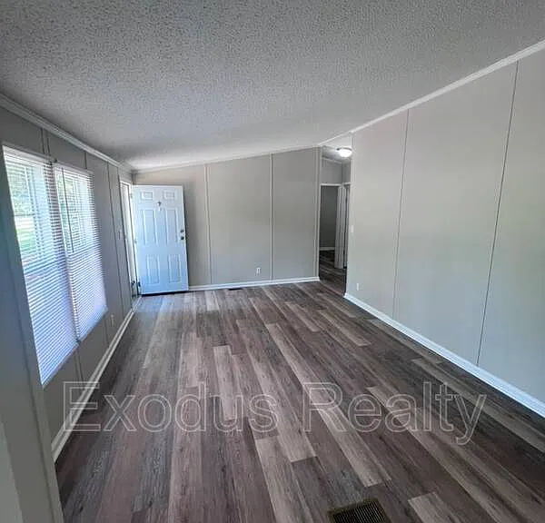 114 Kathleen Ter — Photo 15