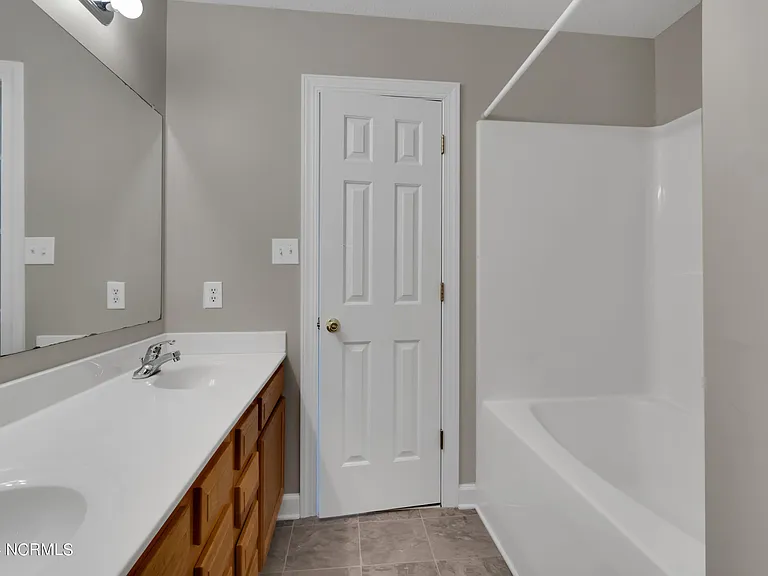 802 Springwood Dr — Photo 11