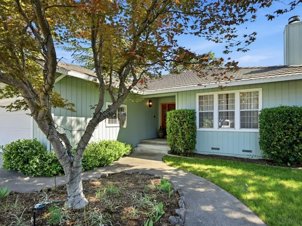 17217 Vailetti Drive, Sonoma, CA 95476